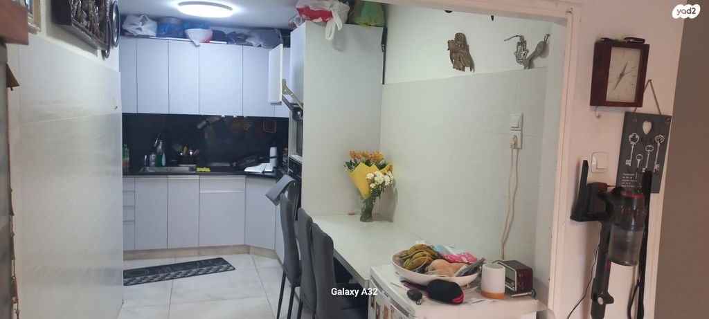 דירה, נחמה פוחצ'בסקי, ראשון לציון