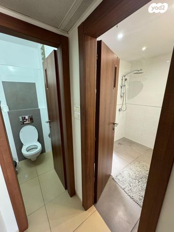 דופלקס, תמר, אורות, אור עקיבא