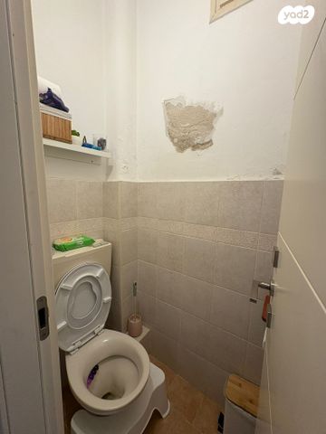 דירה, ד"ר אברהם אליהו הרכבי, תל חיים, תל אביב יפו