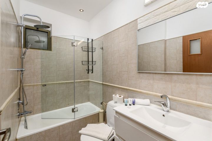 דירת גן, הכובשים, כרם התימנים, תל אביב יפו