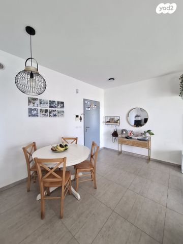 דירה, אהבת אדם, שרונה, כפר יונה