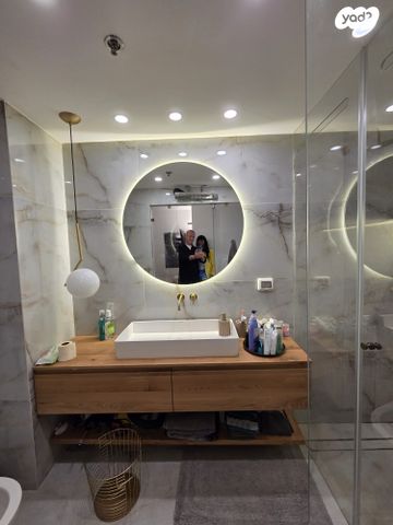 דירה, ניסים אלוני, צמרות איילון, פארק צמרת, תל אביב יפו