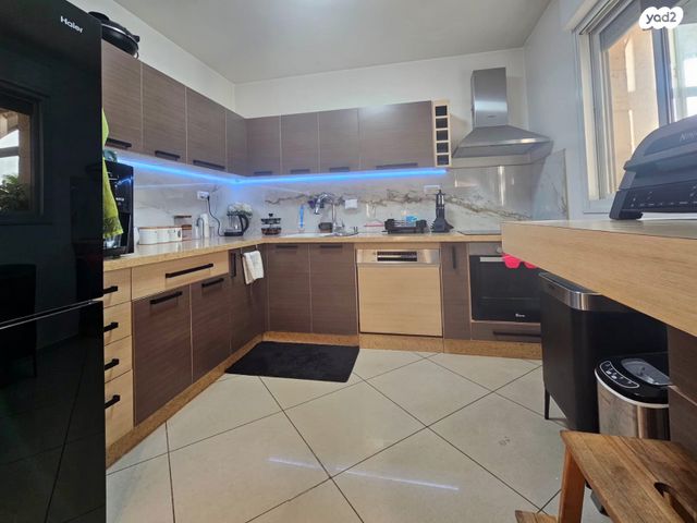 דירה, מנחם ברש 2, חומת שמואל, הר חומה, ירושלים