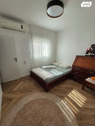 גג/ פנטהאוז, יצחק כושי עפגין 3, רח' הנשיא צפון, חדרה