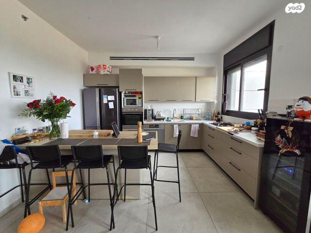 דירה, משה רינת, קרית רבין, חולון