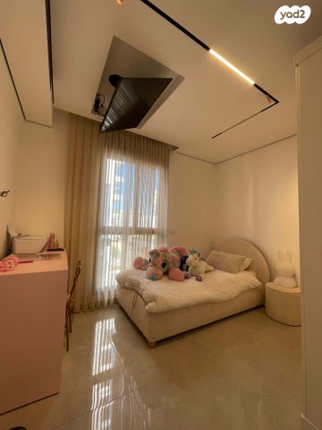 דירה, משה רינת 26, קרית רבין, חולון