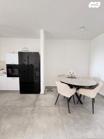 דירה, יעקב דורי, נאות שמיר, רמלה