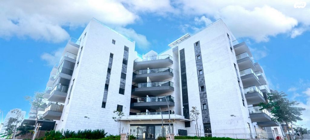 גג/ פנטהאוז, עיר היין, אשקלון