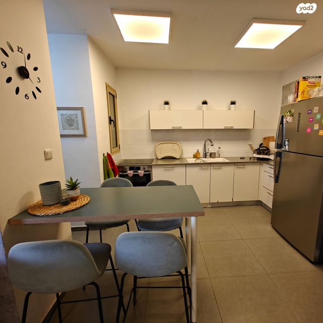 דירת גן, ריה"ל, אירוס, ירוחם