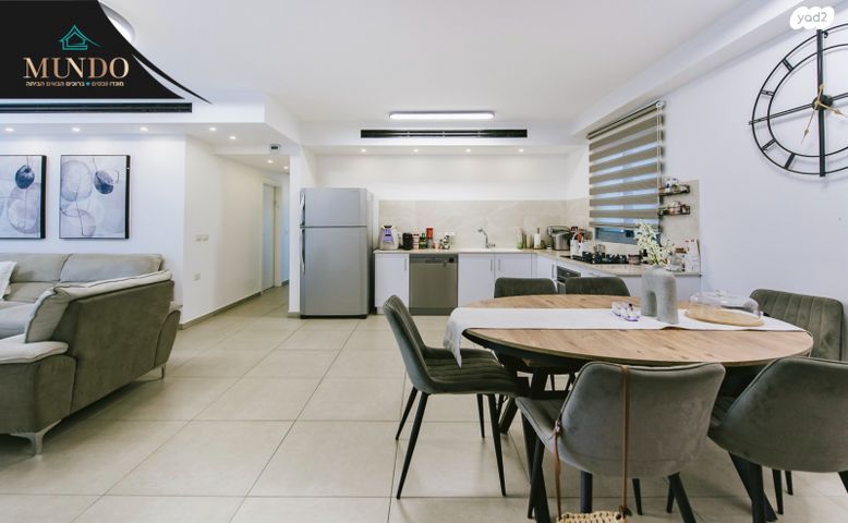 דירה, יעקב דורי, נאות שמיר, רמלה