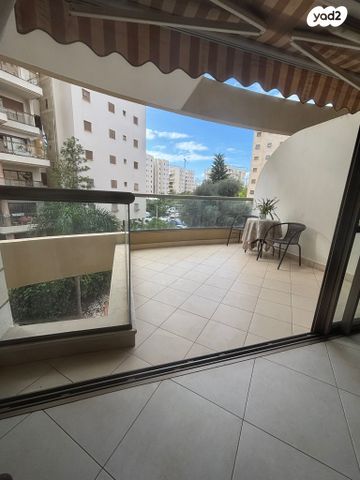 דירה, יגאל ידין, קרית אילון, חולון