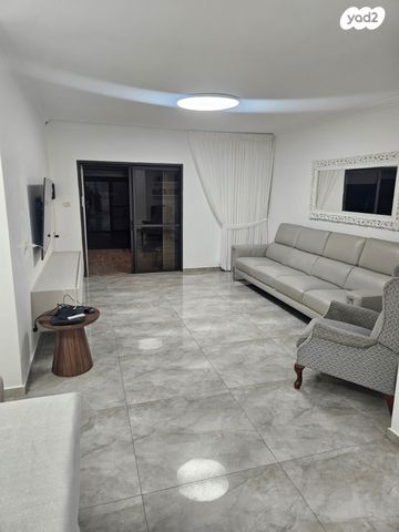 דירת גן, שטיינברג 12, שכונה ו', באר שבע