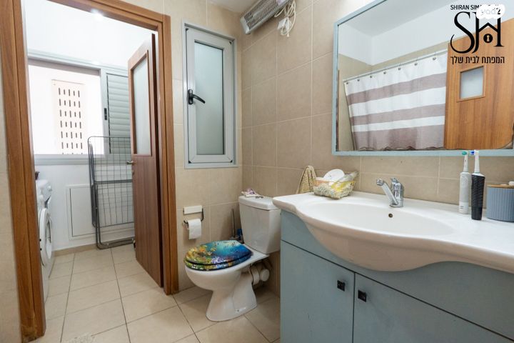 דירה, חתני פרס ישראל, באר יעקב