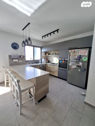 דירה, אהבת אדם, שרונה, כפר יונה