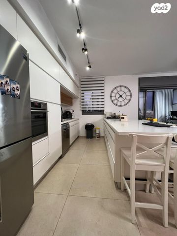 מיכל לייב כץ 