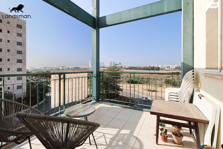 ד"ר יהודה פרח 1