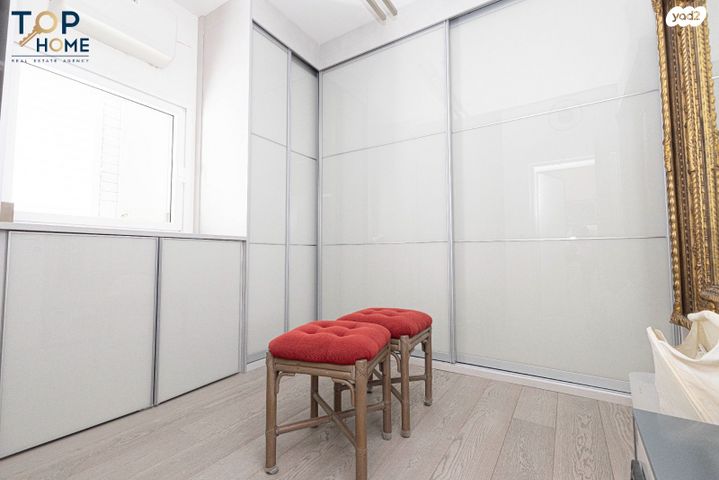 דירה, אהוד מנור, עיר ימים, נתניה