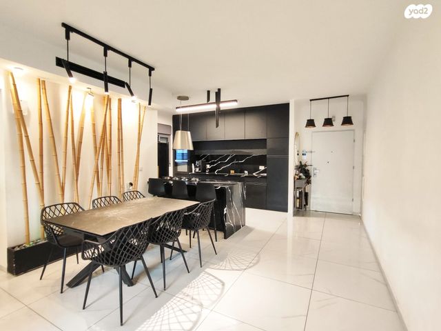 דירה, נגב, גבעת טל, אלפי מנשה