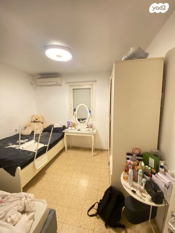 דירה, דרך ההגנה 150, נווה ברבור, כפר שלם מערב, תל אביב יפו