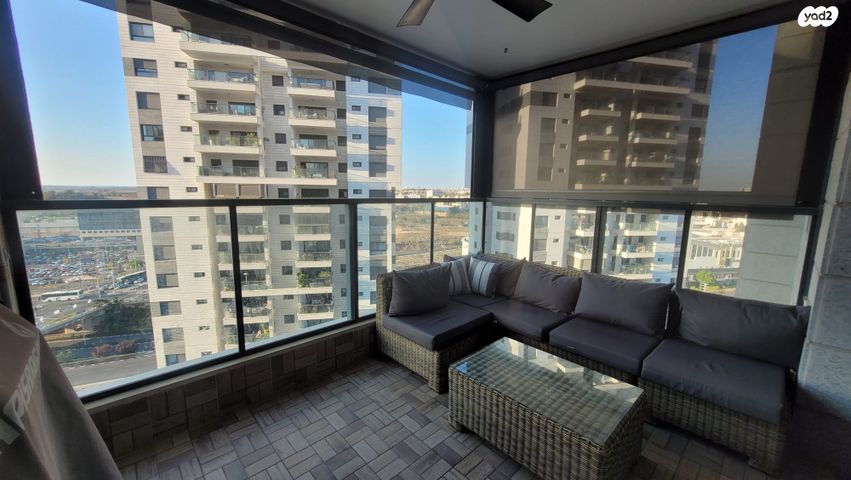 דירה, יעקב תמרי, רחובות