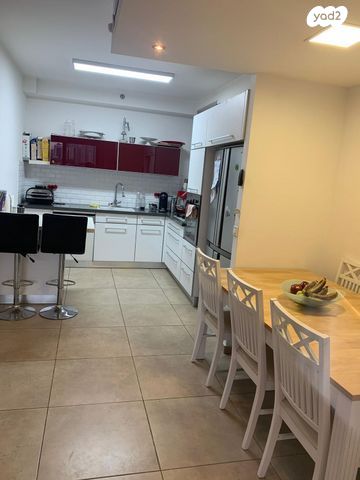 דירה, שדרות האלונים, באר יעקב