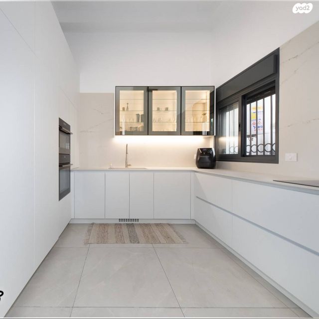 דירת גן, חיה רוזנטל-חביליו, נוריות, ראשון לציון