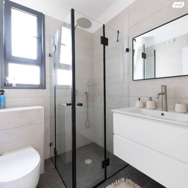 דירת גן, חיה רוזנטל-חביליו, נוריות, ראשון לציון