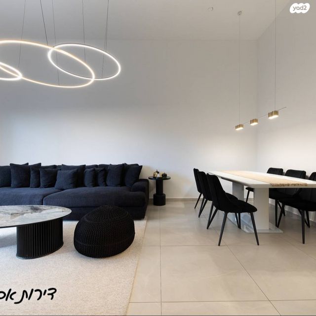 דירת גן, חיה רוזנטל-חביליו, נוריות, ראשון לציון