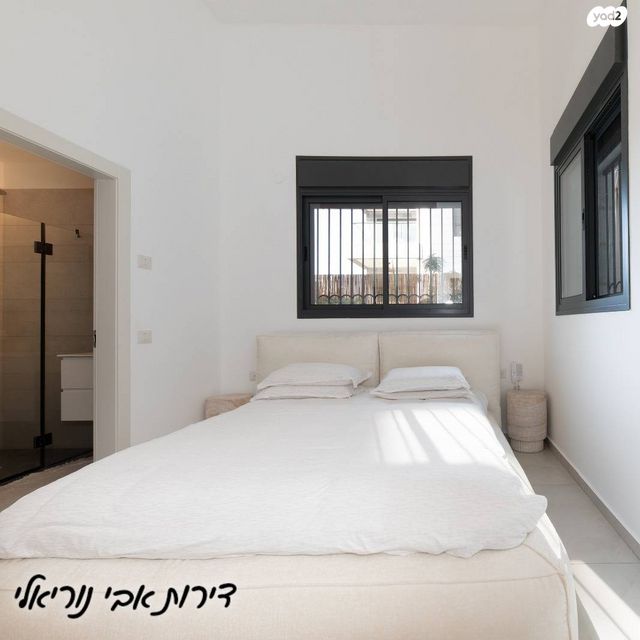 דירת גן, חיה רוזנטל-חביליו, נוריות, ראשון לציון