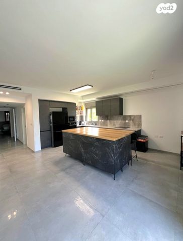 דירת גן, יקנעם עילית