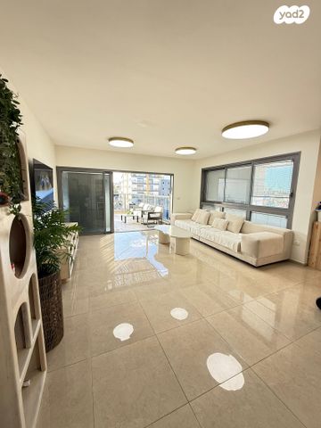 דירה, סנהדרין, עליות, רמת גן