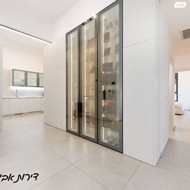 דירת גן, חיה רוזנטל-חביליו, נוריות, ראשון לציון