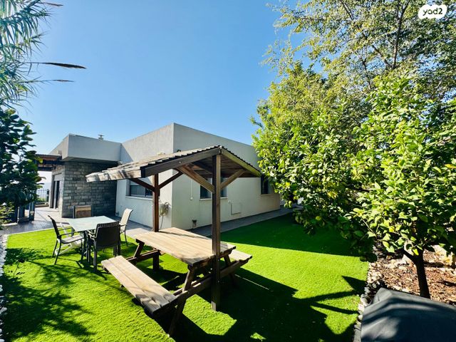 בית פרטי/ קוטג', פרוד