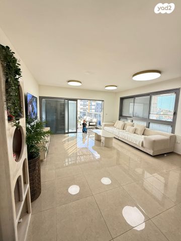 דירה, סנהדרין, עליות, רמת גן