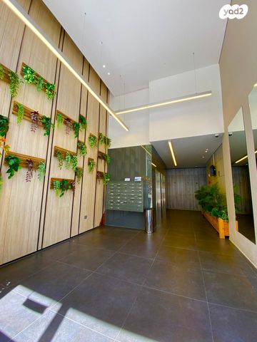 דירה, שושנה דמארי, קרית האמנים, מצליח, רמלה