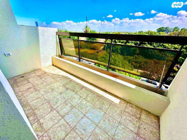 אורי צבי גרינברג 