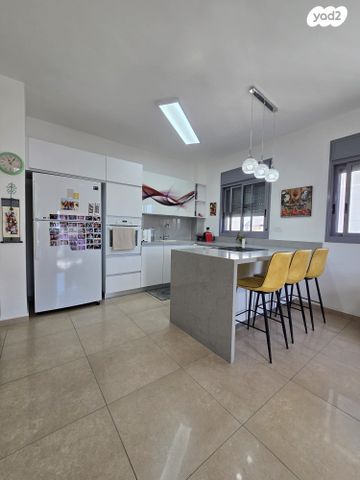 דירה, הבנים, קרול, פתח תקווה