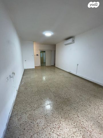 דירה, וייצמן, עיר, מרכז העיר, נהריה