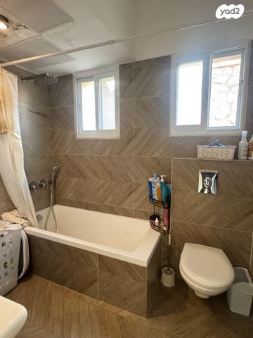 דירה, מאיר גרונולד, קרית היובל, ירושלים