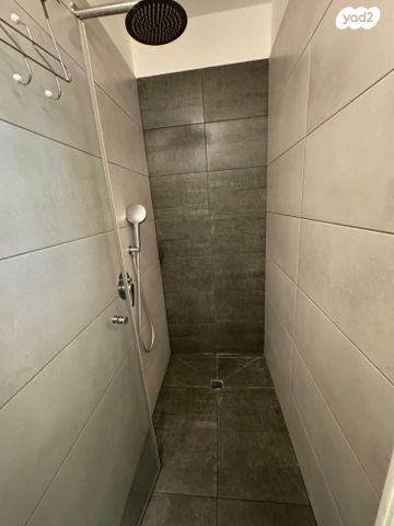 דירה, הנאמנים 22, שער פלמר, תחנת רכבת השמונה, חיפה