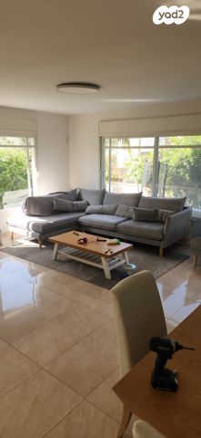 דו משפחתי, רמת ישי