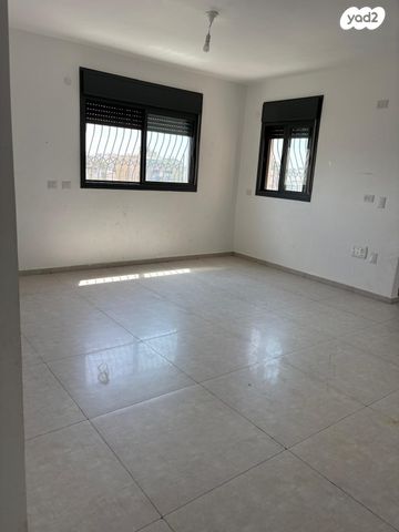 דירה, הבעש"ט, ג' / מרכז מזרח העיר, רחובות