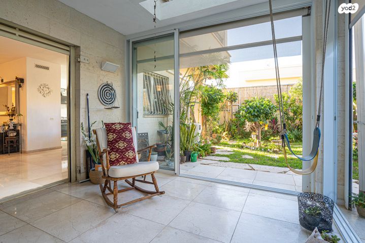 דירת גן, שביל החלב, הוד השרון