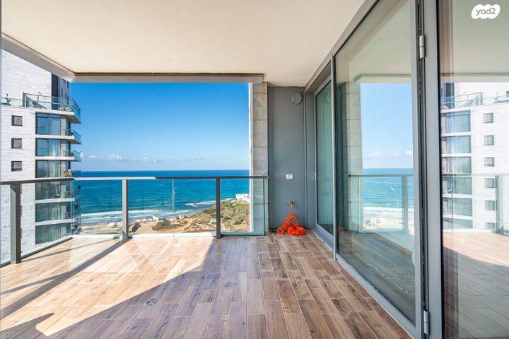 דירה, שדרות רחבעם זאבי, גבעת אולגה, חדרה