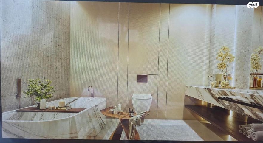 גג/ פנטהאוז, צבי פרופס 1, איזור שדה דב, תל אביב יפו