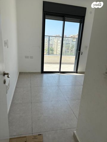 דירה, הבעש"ט, ג' / מרכז מזרח העיר, רחובות