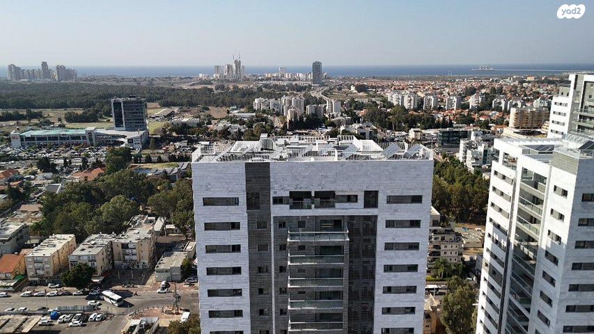 גג/ פנטהאוז, מרכז העיר, חדרה