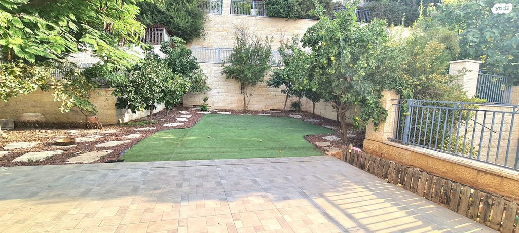 דירת גן, דרך מנחם בגין, מוריה, מודיעין מכבים רעות