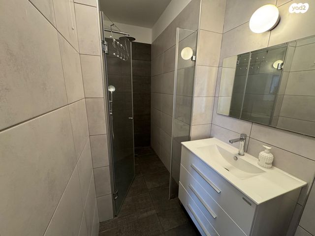 דירה, הנאמנים 22, שער פלמר, תחנת רכבת השמונה, חיפה