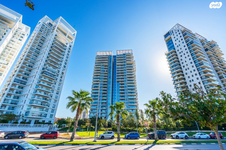 דירה, שדרות רחבעם זאבי, גבעת אולגה, חדרה